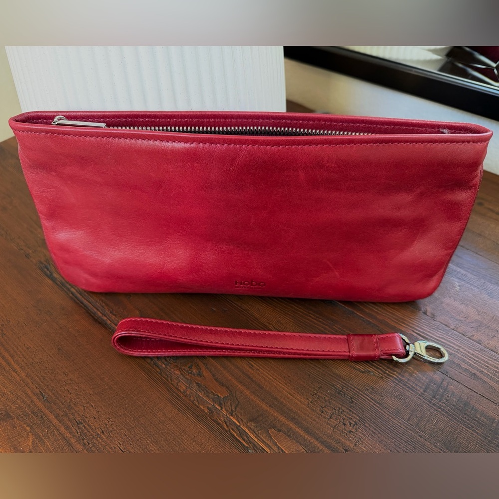 HOBO Berry Red Leather Zipper Envelope Clutch - Picture 5 of 9